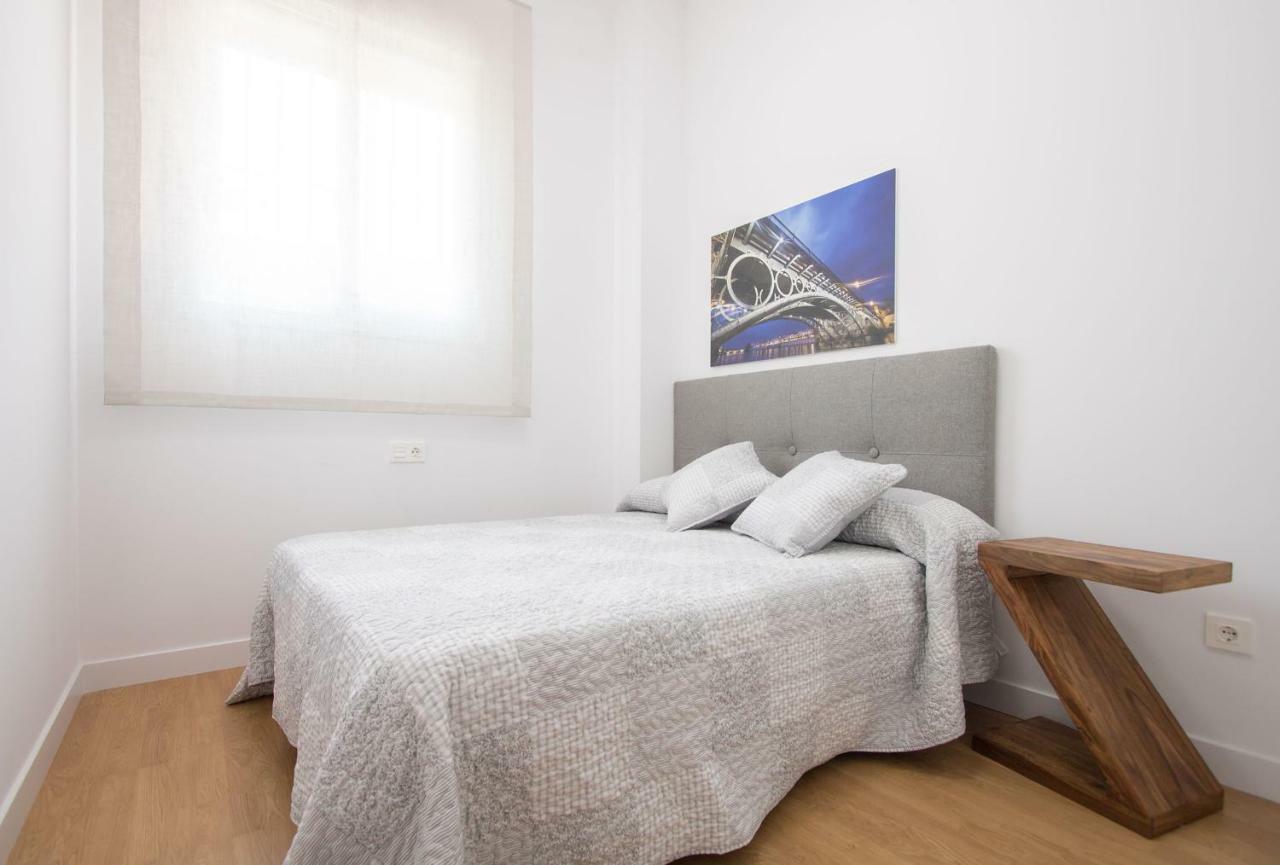 Murallas De Sevilla Apartamento Con Garaje 4 Pax Buitenkant foto