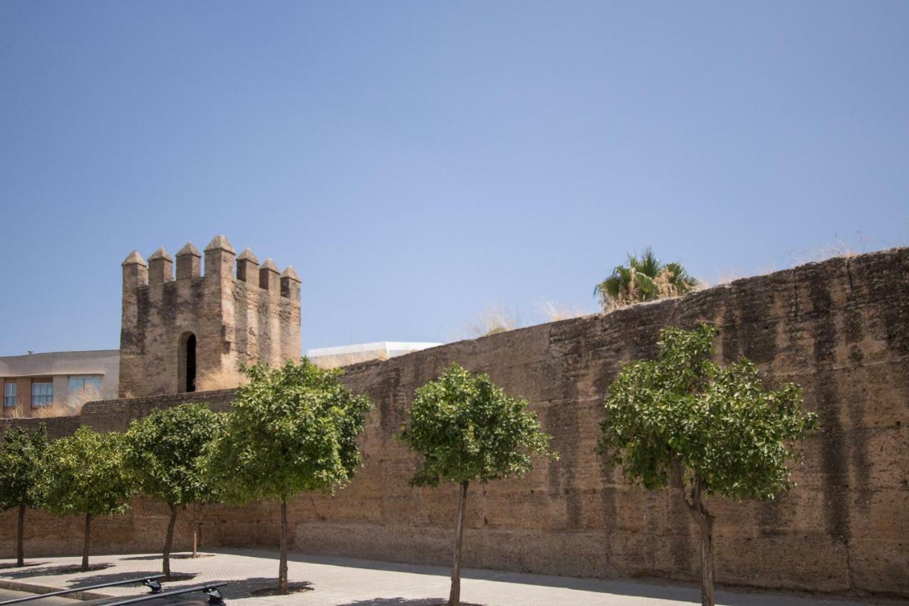 Murallas De Sevilla Apartamento Con Garaje 4 Pax Buitenkant foto