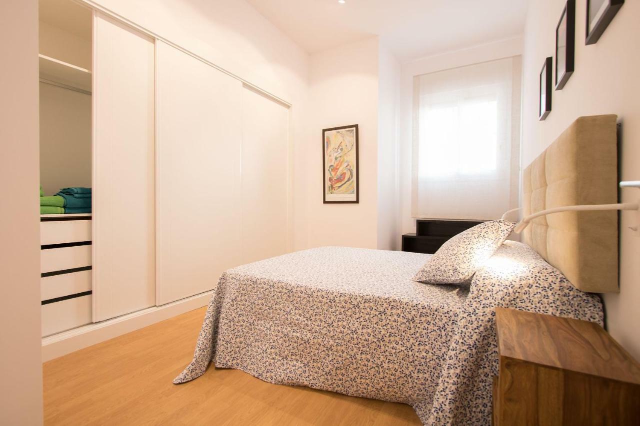 Murallas De Sevilla Apartamento Con Garaje 4 Pax Buitenkant foto