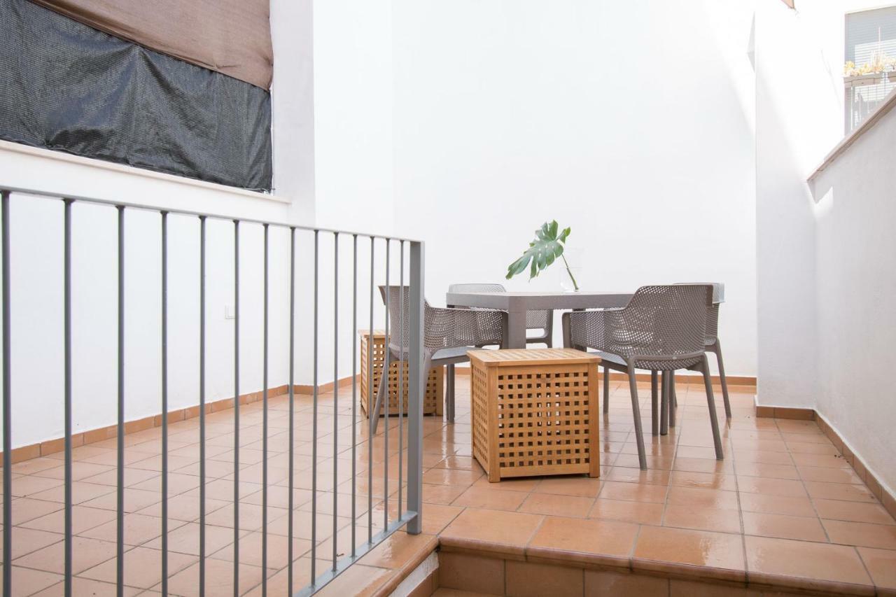 Murallas De Sevilla Apartamento Con Garaje 4 Pax Buitenkant foto