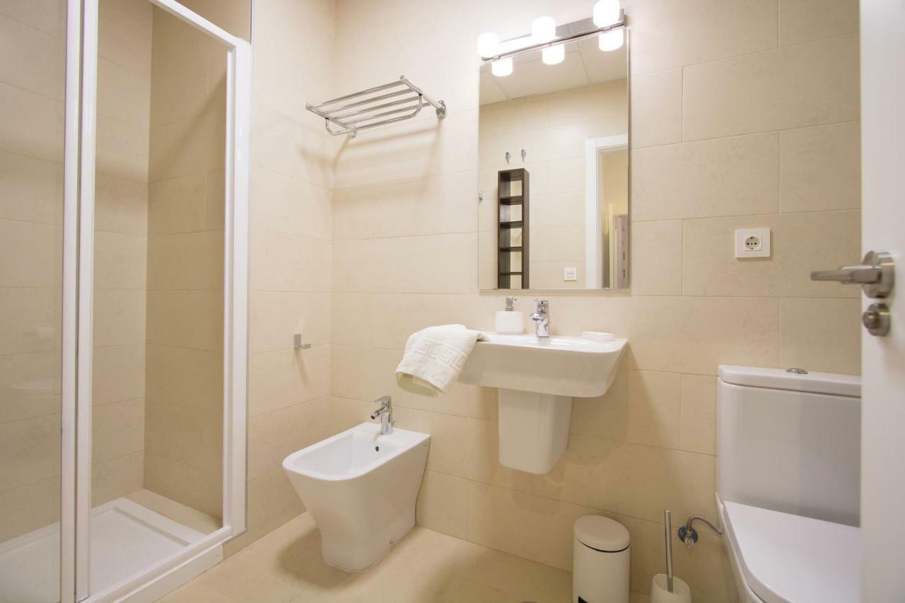 Murallas De Sevilla Apartamento Con Garaje 4 Pax Buitenkant foto