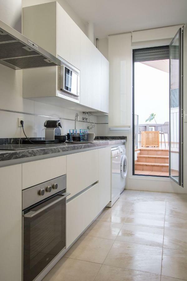 Murallas De Sevilla Apartamento Con Garaje 4 Pax Buitenkant foto