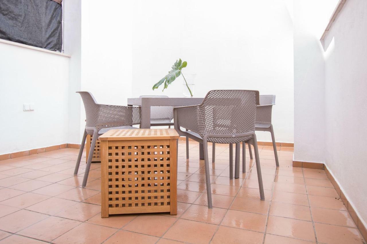 Murallas De Sevilla Apartamento Con Garaje 4 Pax Buitenkant foto