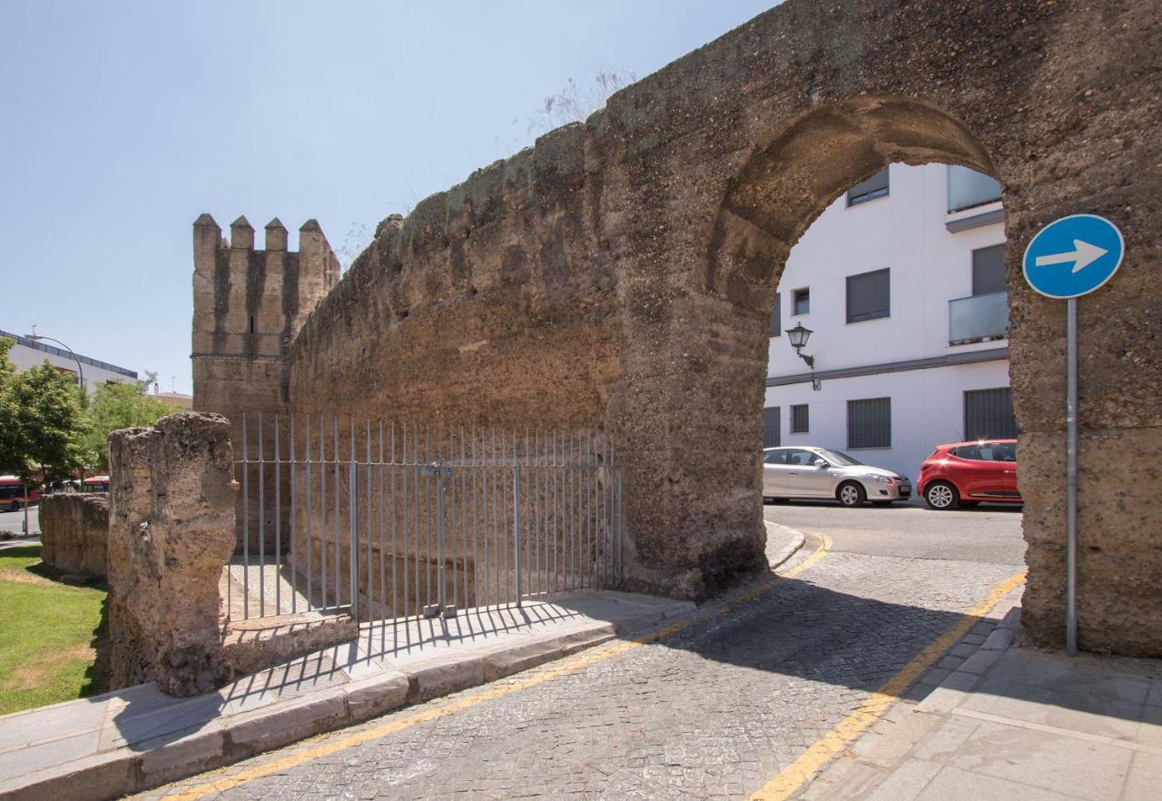 Murallas De Sevilla Apartamento Con Garaje 4 Pax Buitenkant foto